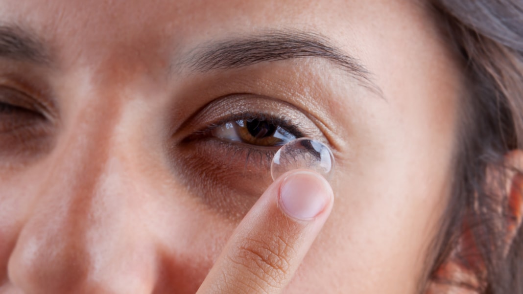 The 10 Best Selling Contact Lenses For Dry Eyes In 2023 - EyeSTYLE Blog ...